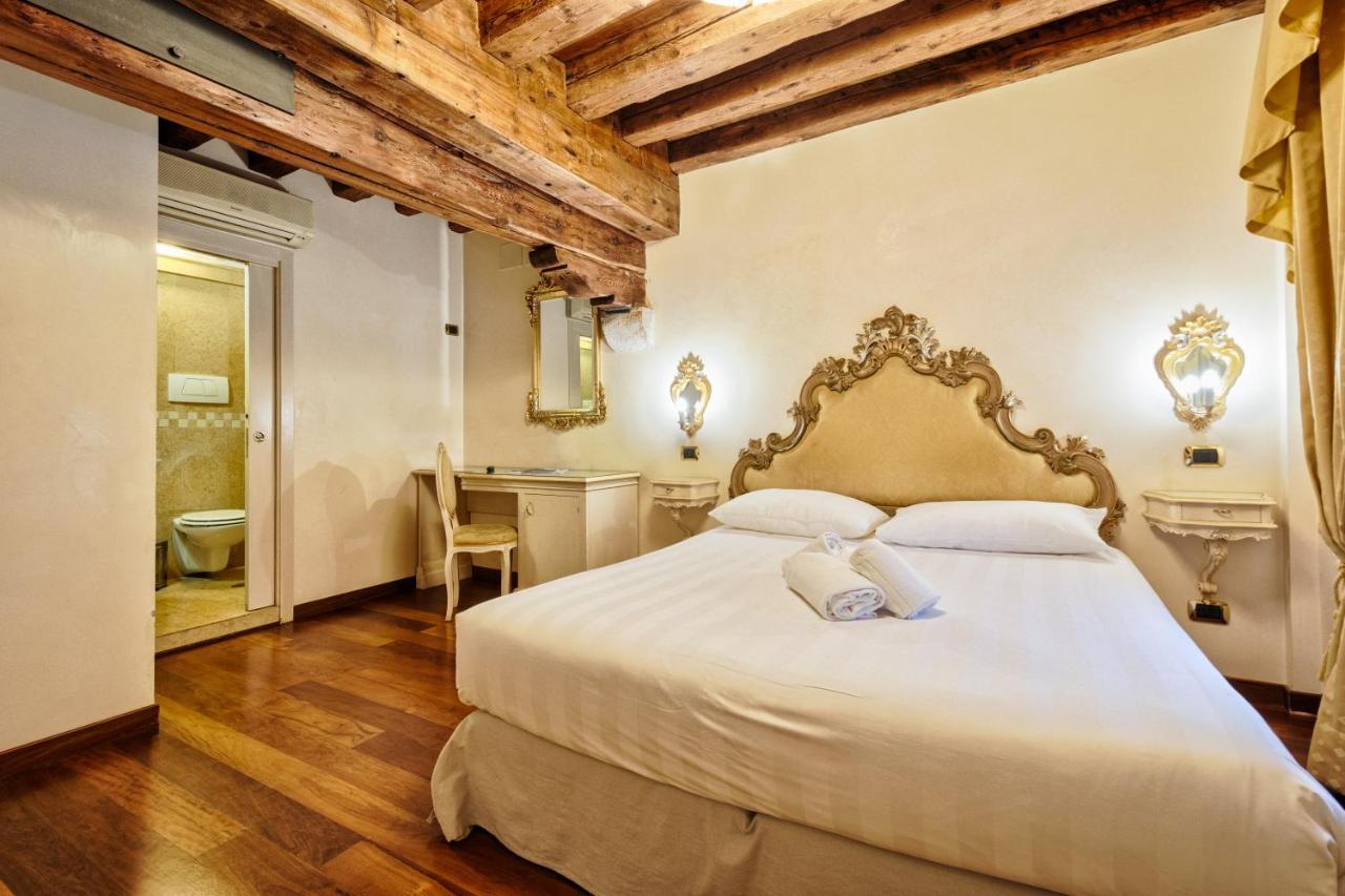 Hotel Vecellio On The Lagoon 3*